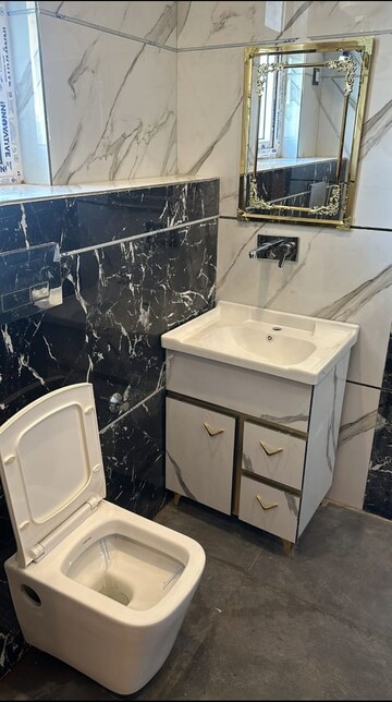 Team Area in 4 BHK Builder Floor at Sector 57 – for Rent