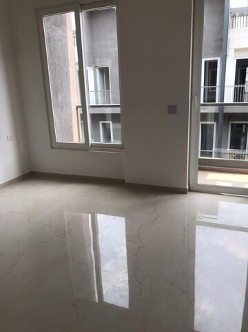 Room in 3 BHK Builder Floor at Orchid Island, Sector 51 – for Rent