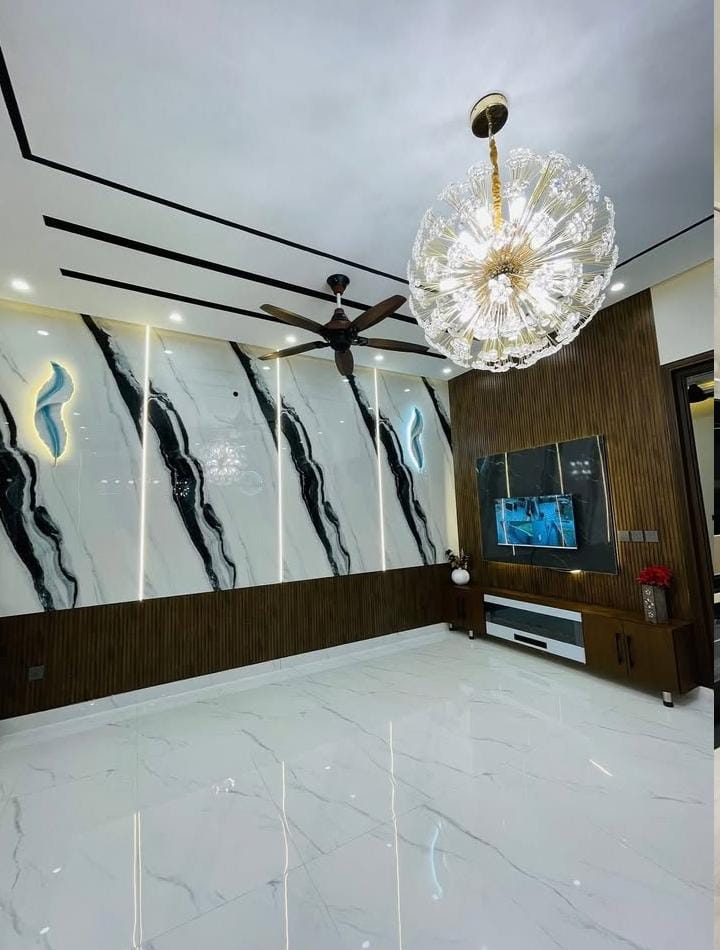 3 BHK + Pooja Room,Extra Room Builder Floor For Sale in Building Floor 