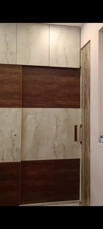 Furnished Amenities in 3 BHK Apartment at Ratan Pearls, Sector 16 Greater Noida – for Sale