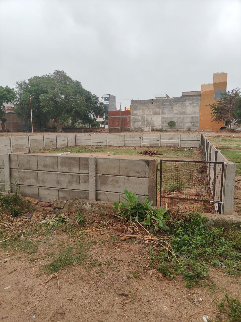 Plot For Sale in Plot For Sale On Deva Roa