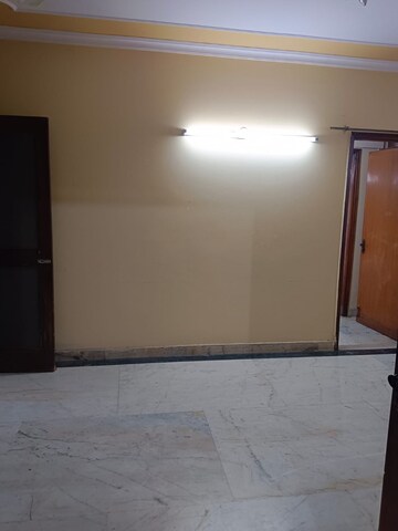 Room in 2 BHK Builder Floor at Lajpat Nagar 4 – for Rent