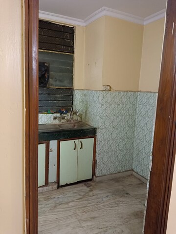 Room in 2 BHK Builder Floor at Lajpat Nagar 4 – for Rent