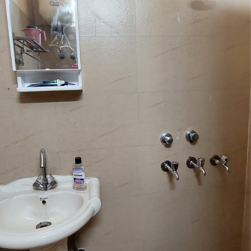 Bathroom in 2 BHK Builder Floor at Ashoka Enclave 3, Subash Nagar – for Rent