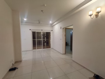 Room in 2 BHK Apartment at Prestige Finsbury Park Hyde, Bagaluru – for Rent