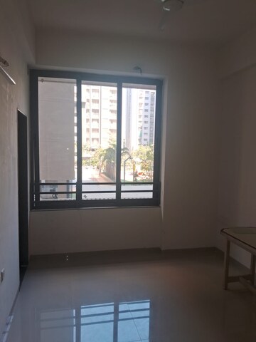 Room in 2 BHK Apartment at Shilp Ananta, Shela – for Rent
