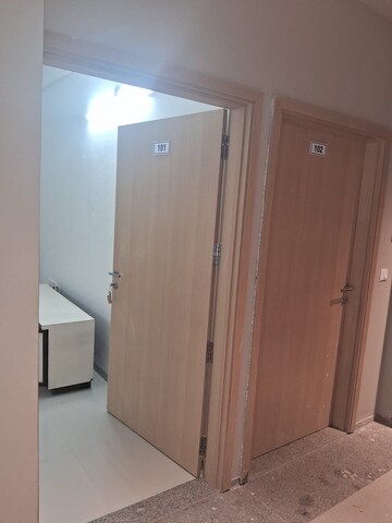 Room in 2 BHK Apartment at Shilp Ananta, Shela – for Rent