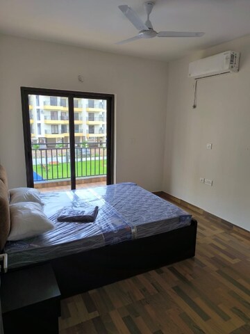 Bedroom in 2 BHK Apartment at Kadamba Plateau – for Rent