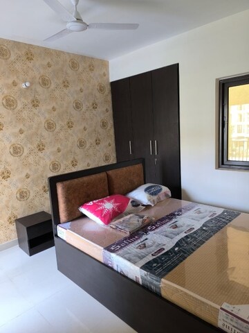 Bedroom in 2 BHK Apartment at Kadamba Plateau – for Rent