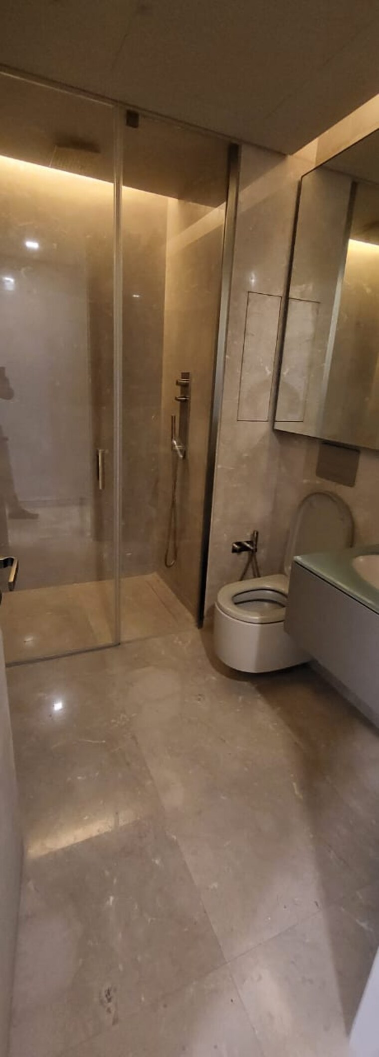 Bathroom, omkar-alta-monte 4 Bedroom 1850 Sq.Ft. Apartment In Malad East Mumbai 8959526