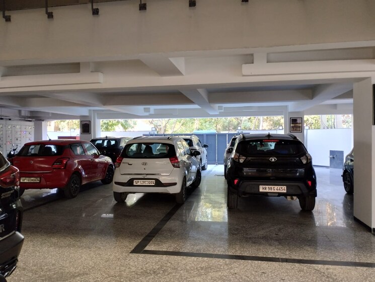  Parking, om-tower 1 Bedroom 700 Sq.Ft. Builder Floor In Dlf City Phase 3 Gurgaon 8959568