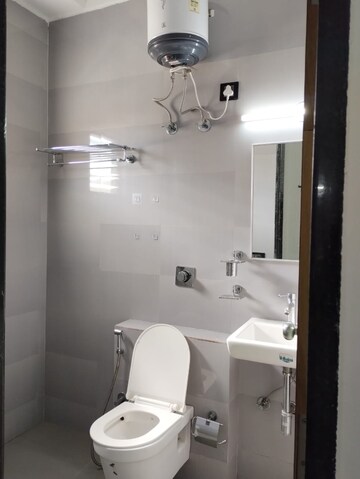 Bathroom in 1 BHK Builder Floor at Om Tower, Dlf City Phase 3 – for Rent