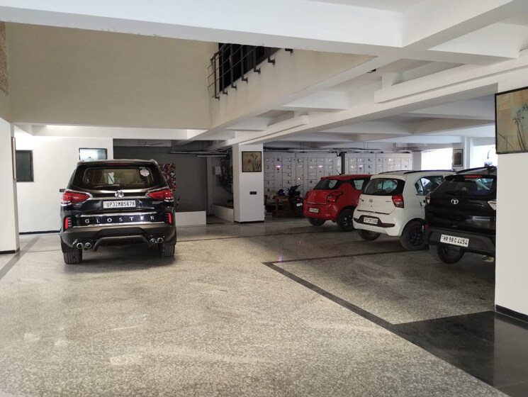  Parking, om-tower 1 Bedroom 700 Sq.Ft. Builder Floor In Dlf City Phase 3 Gurgaon 8959568