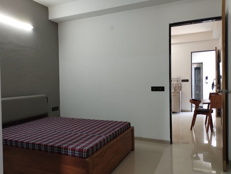 Room, om-tower 1 Bedroom 700 Sq.Ft. Builder Floor In Dlf City Phase 3 Gurgaon 8959568