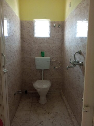 Bathroom in 2 BHK Apartment at City Centre, Salt Lake City – for Rent