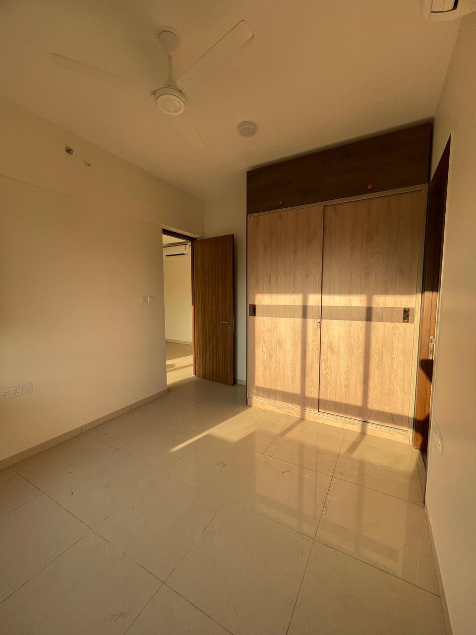 3 BHK Apartment For Rent in Shapoorji Pallonji Vicinia