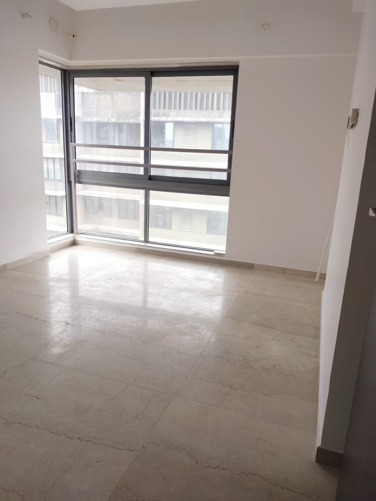 Room, khar west 3 Bedroom 1150 Sq.Ft. Apartment In Khar West Mumbai 8959615
