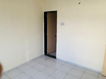 Room in 2 BHK Apartment at Siddhivinayak Keshar, Somwar Peth – for Rent