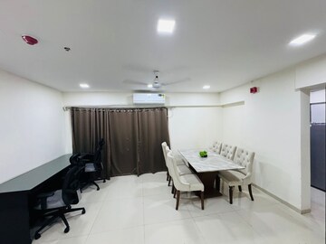 Living Room in 2 BHK Apartment at Vile Parle West – for Rent