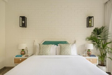 Bedroom in 2 BHK Apartment at Reis Magos – for Rent