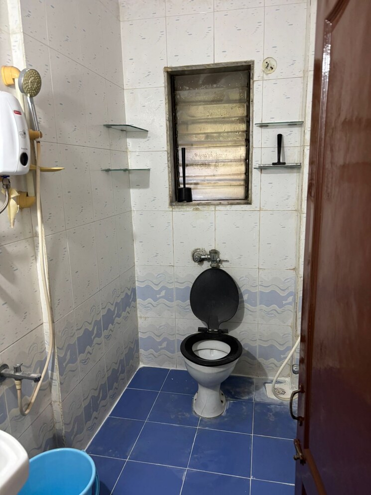 Bathroom, panch-mahal 2 Bedroom 950 Sq.Ft. Apartment In Powai Mumbai 8959653