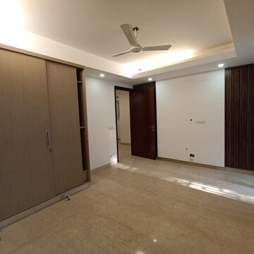 Room in 2 BHK Builder Floor at Greater Kailash ii – for Rent