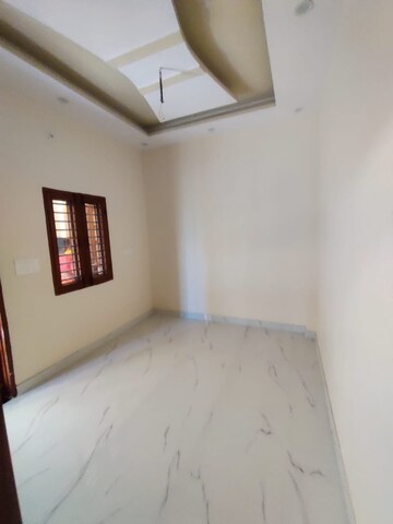 Room in 3 BHK Independent House at Gms Road – for Rent