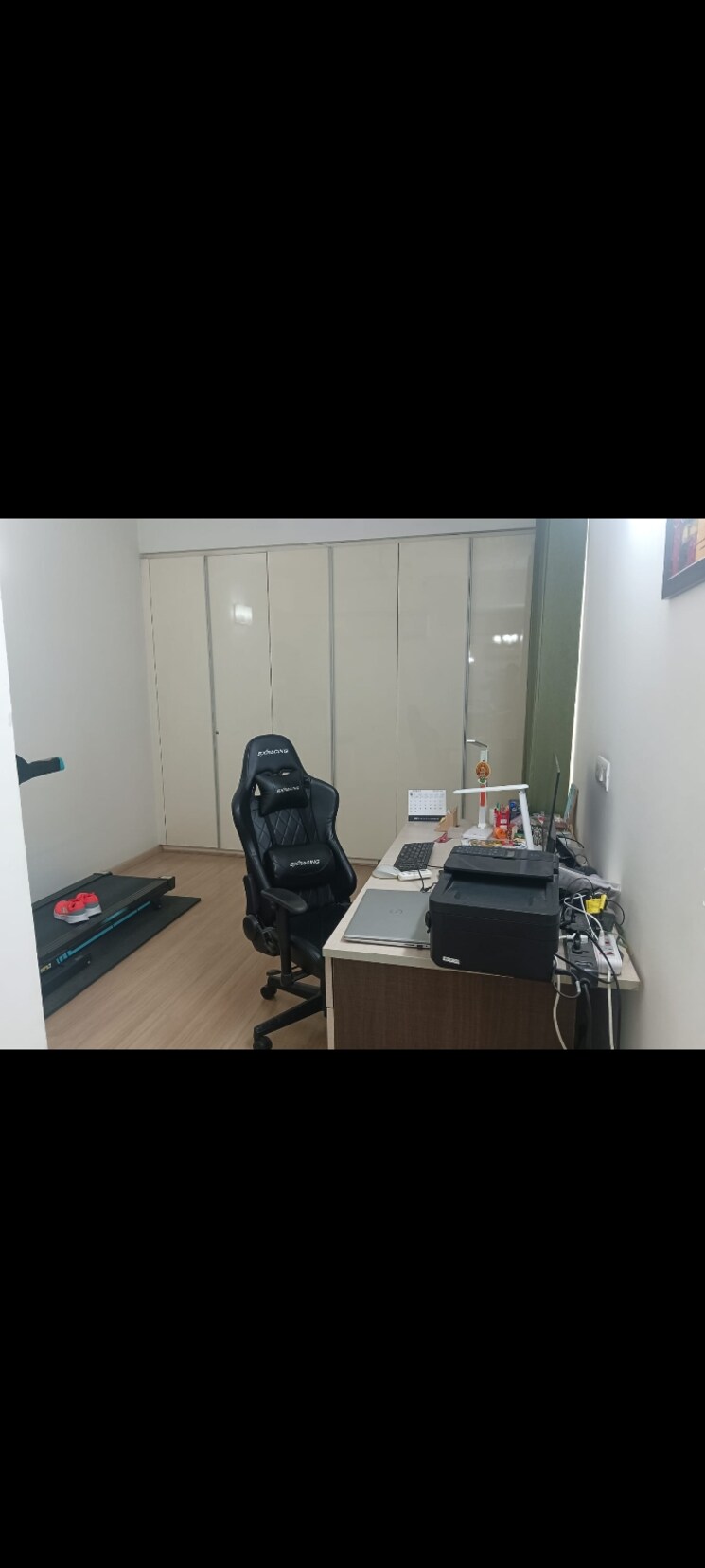 Team Area, dlf-park-place 3 Bedroom 1975 Sq.Ft. Apartment In Sector 54 Gurgaon 8959774