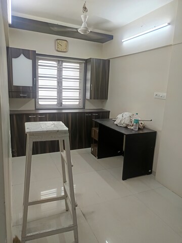 Team Area in 2.5 BHK Apartment at Vile Parle East – for Rent