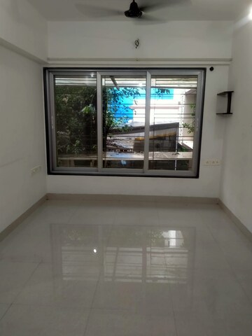 2 BHK Apartment For Rent in Jeevan Sarita CHS, Vile Parle East