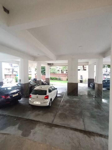Parking in 4 BHK Apartment at New Alipore – for Sale