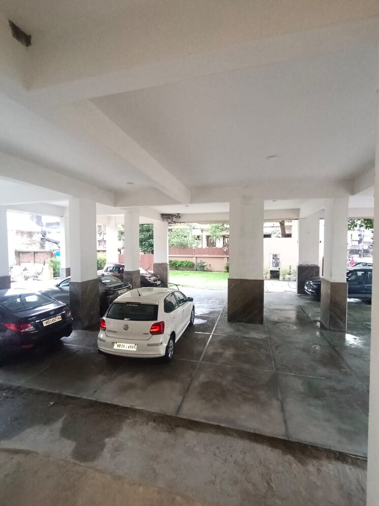  Parking, new alipore 4 Bedroom 2300 Sq.Ft. Apartment In New Alipore Kolkata 8959784