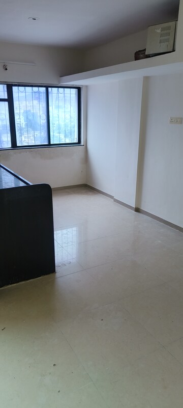 Room in 2 BHK Apartment at Hill Mist Harmony Co-op Housing Society, Kondhwa – for Rent