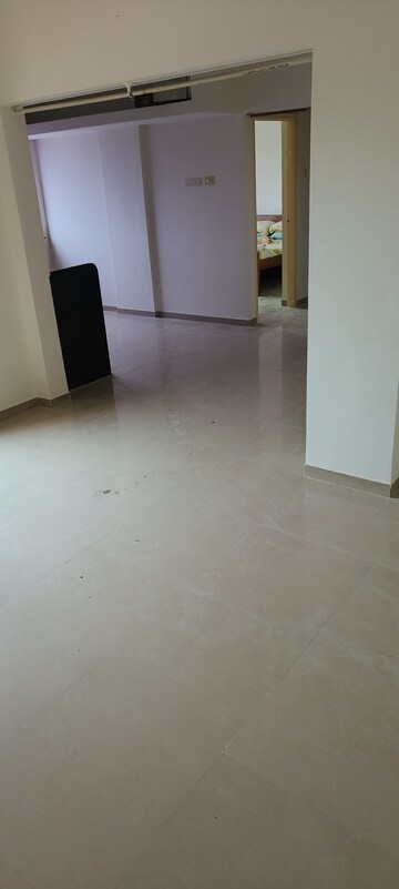 Room in 2 BHK Apartment at Hill Mist Harmony Co-op Housing Society, Kondhwa – for Rent