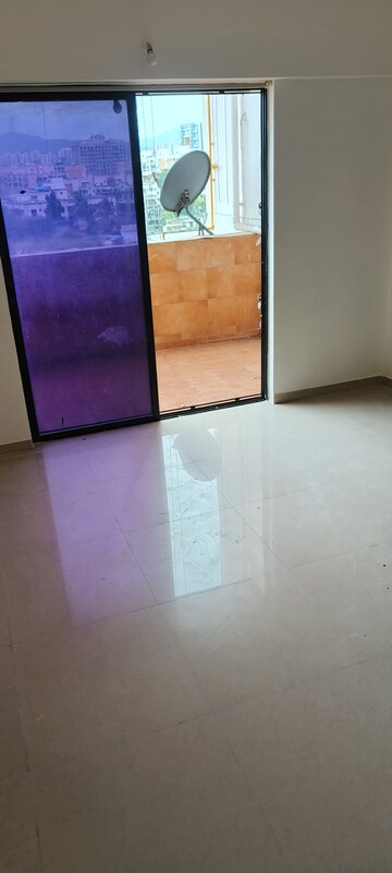 Room in 2 BHK Apartment at Hill Mist Harmony Co-op Housing Society, Kondhwa – for Rent
