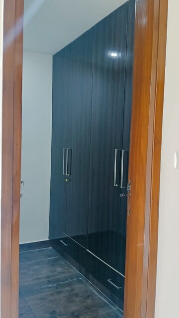 Building Lobby in 3 BHK Builder Floor at South Delhi – for Rent