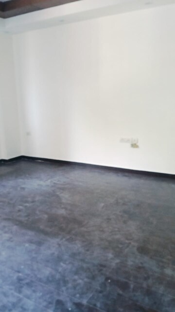 Room in 3 BHK Builder Floor at South Delhi – for Rent