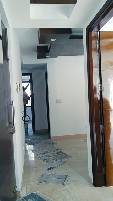 Building Lobby in 3 BHK Builder Floor at South Delhi – for Rent