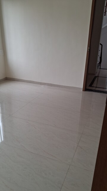 Room in 1 BHK Apartment at Nageshwar CHS Somwar Peth, Somwar Peth – for Rent