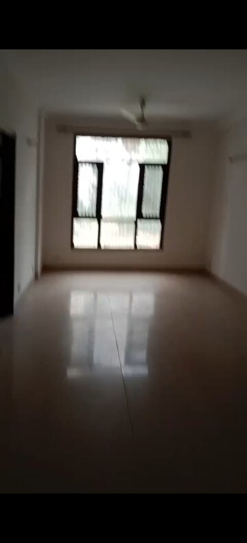 Room in 3 BHK Apartment at Mapsko Krishna Apra Gardens, Vaibhav Khand – for Rent