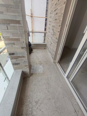 Balcony in 3 BHK Builder Floor at New Alipore – for Rent