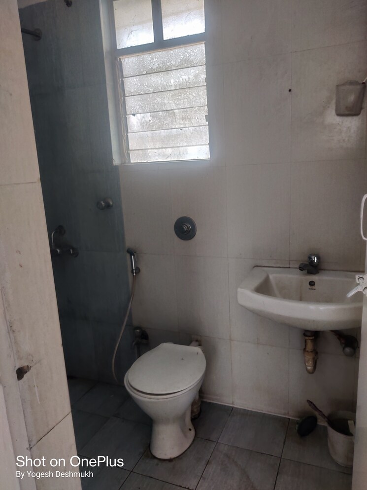 Bathroom, pate-west-coast-park 2.5 Bedroom 850 Sq.Ft. Apartment In Shivane Pune 8959920