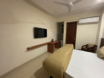 Living Room in 1 RK Builder Floor at Sector 57 – for Rent