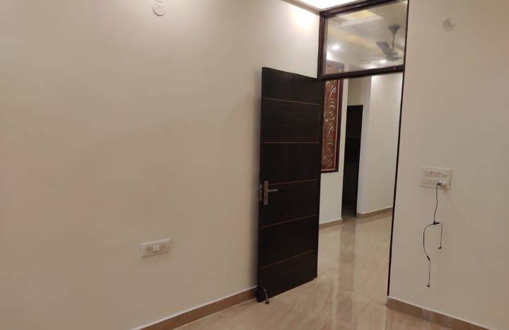 Plot For Sale in Gnida