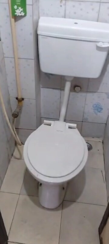 Bathroom in 1 RK Apartment at Prabhadevi – for Rent