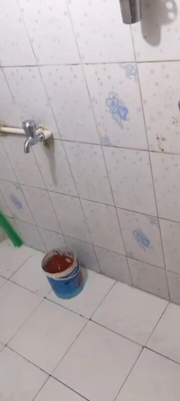 Bathroom in 1 RK Apartment at Prabhadevi – for Rent