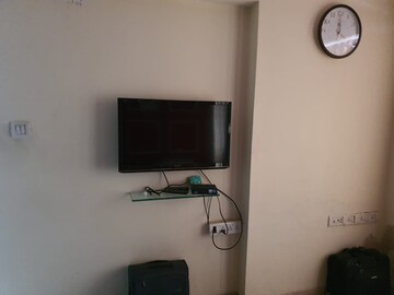 Furnished Amenities in 3 BHK Apartment at Kukreja Golfscappe , Chembur – for Rent