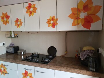 Furnished Amenities in 3 BHK Apartment at Kukreja Golfscappe , Chembur – for Rent