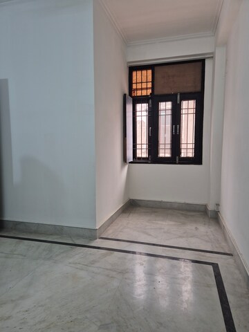 Room in 1.5 BHK Apartment at Palm Residency Chhatarpur, Chattarpur – for Rent