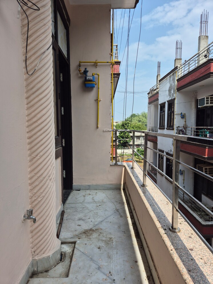 Balcony, palm-residency-chhatarpur 1.5 Bedroom 650 Sq.Ft. Apartment In Chattarpur Delhi 8960121